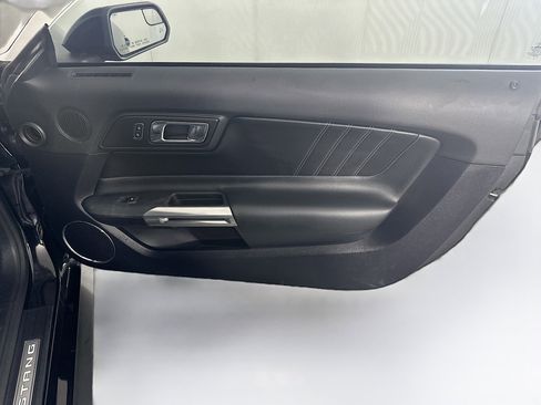 Used 2015 Ford Mustang GT Premium image 27