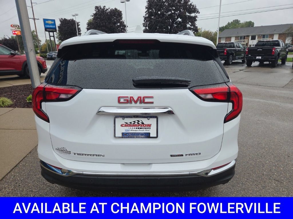 Used 2019 GMC Terrain SLT w/ Infotainment Package II AWD/4WD image 4