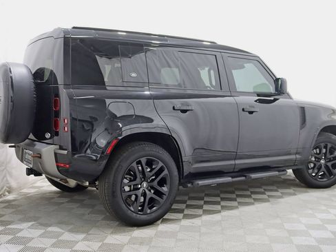 Used 2021 Land Rover Defender 110 X-Dynamic HSE AWD/4WD image 8
