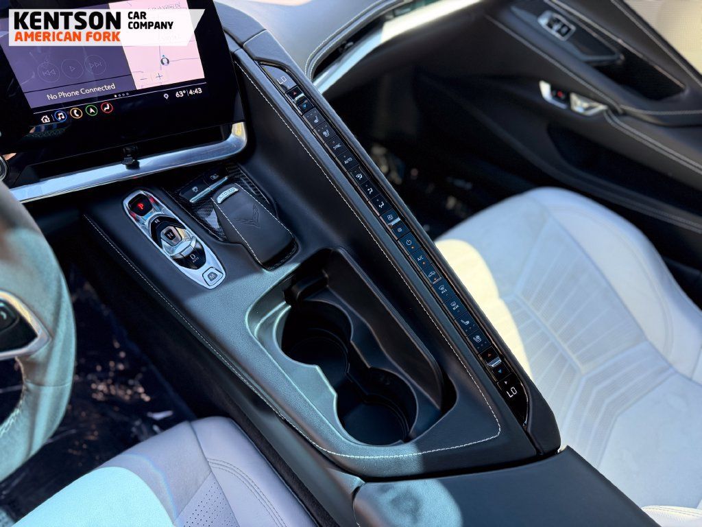 Used 2020 Chevrolet Corvette Stingray Premium Cpe w/ 3LT Preferred Equipment Group RWD image 23