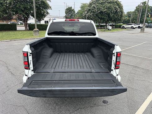 Certified 2023 Nissan Frontier SV w/ Midnight Edition Package AWD/4WD image 15
