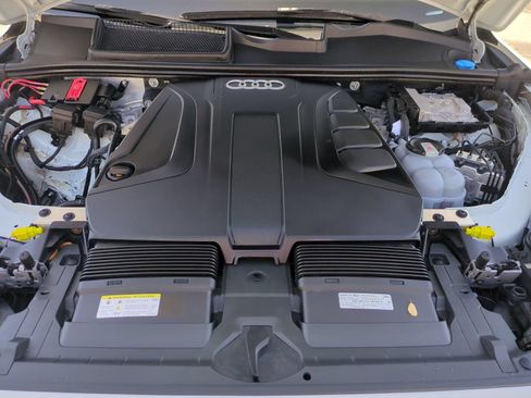 Used 2023 Audi Q7 2.0T Premium AWD/4WD image 24