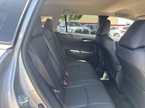 Used 2026 Toyota Corolla Cross XLE FWD image 30