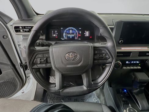 Used 2025 Toyota Tacoma SR5 image 18
