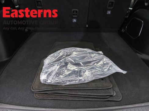 Used 2022 Jeep Grand Cherokee Limited 4xe w/ Luxury Tech Group II AWD/4WD image 9