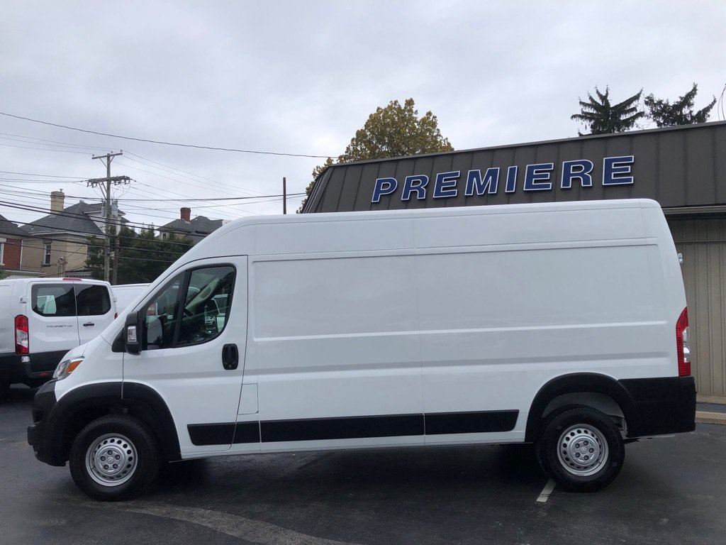 Used 2026 RAM ProMaster 2500 w/ Convenience Group FWD image 3