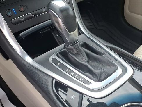 Used 2015 Ford Edge Titanium w/ Equipment Group 301A FWD image 9