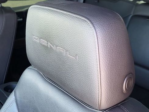 Used 2019 GMC Sierra 1500 Denali w/ Denali Ultimate Package image 5