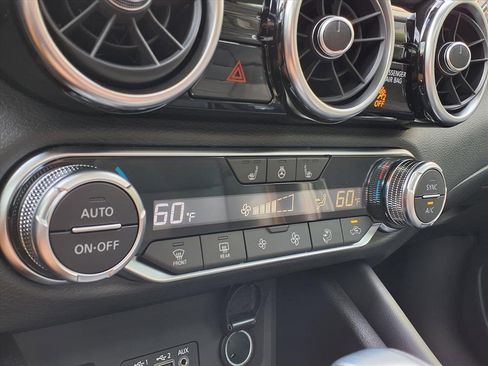 New 2025 Nissan Sentra SR w/ SR Premium Package image 19