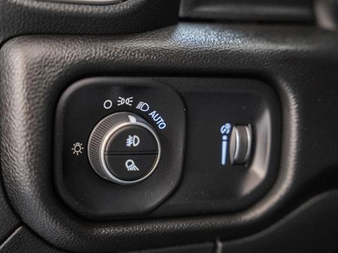 Used 2023 RAM 1500 Big Horn AWD/4WD image 41