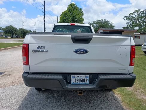 Used 2016 Ford F150 XL w/ Equipment Group 101A Mid RWD image 4