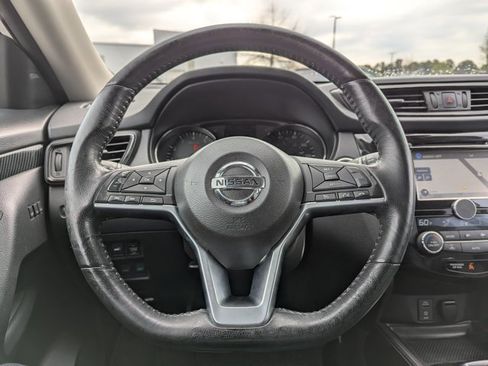 Used 2017 Nissan Rogue SL image 14