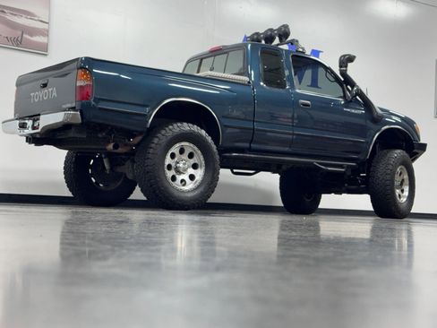 Used 1997 Toyota Tacoma 4x4 Xtracab V6 image 4