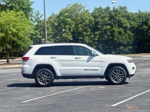 Used 2019 Jeep Grand Cherokee Limited AWD/4WD image 9