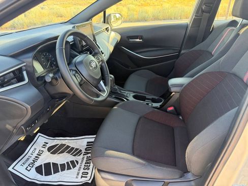 Used 2025 Toyota Corolla SE w/ Convenience Package FWD image 12