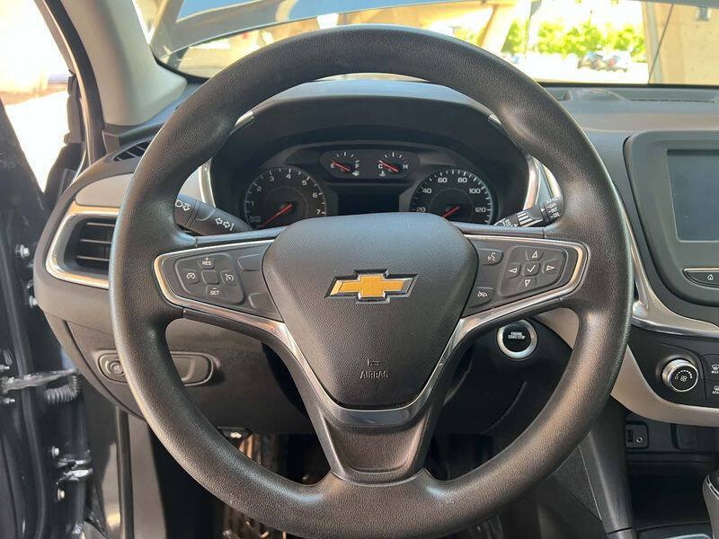 Used 2018 Chevrolet Equinox LS AWD/4WD image 19