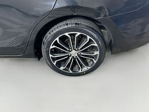 Used 2016 Toyota Corolla S Premium image 11