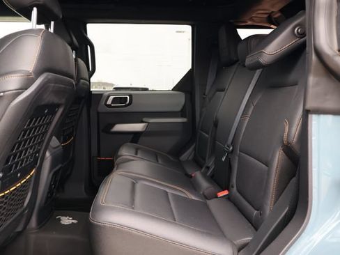 Used 2022 Ford Bronco Badlands w/ Sasquatch Package AWD/4WD image 8