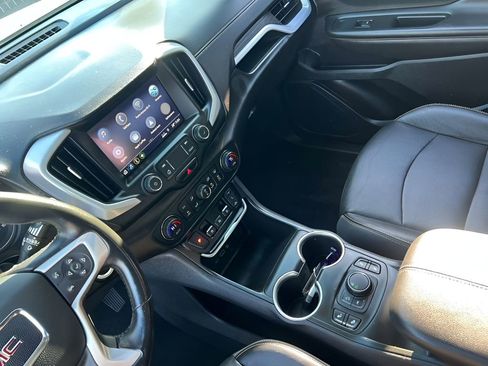 Used 2021 GMC Terrain SLT image 14