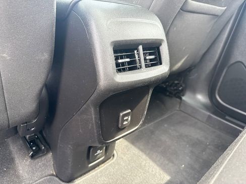 Used 2019 Chevrolet Equinox LT w/ Sun & Navigation Package image 25