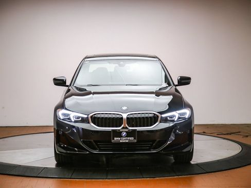Used 2023 BMW 330i Sedan w/ Premium Package RWD image 7