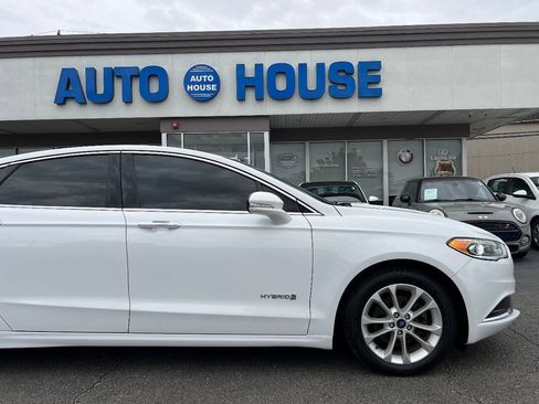 Used 2018 Ford Fusion SE w/ Equipment Group 602A FWD image 39