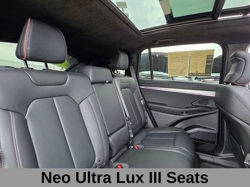 Used 2025 Jeep Wagoneer S Launch Edition AWD/4WD image 14