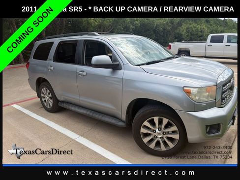 Used 2011 Toyota Sequoia SR5 RWD image 3
