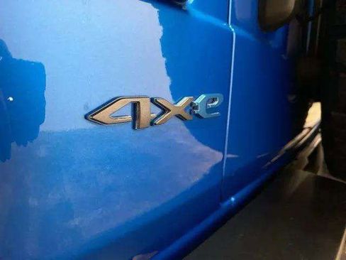 Used 2024 Jeep Wrangler Unlimited image 16