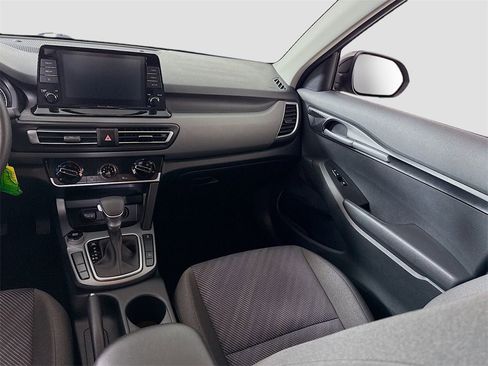 Used 2021 Kia Seltos LX image 14