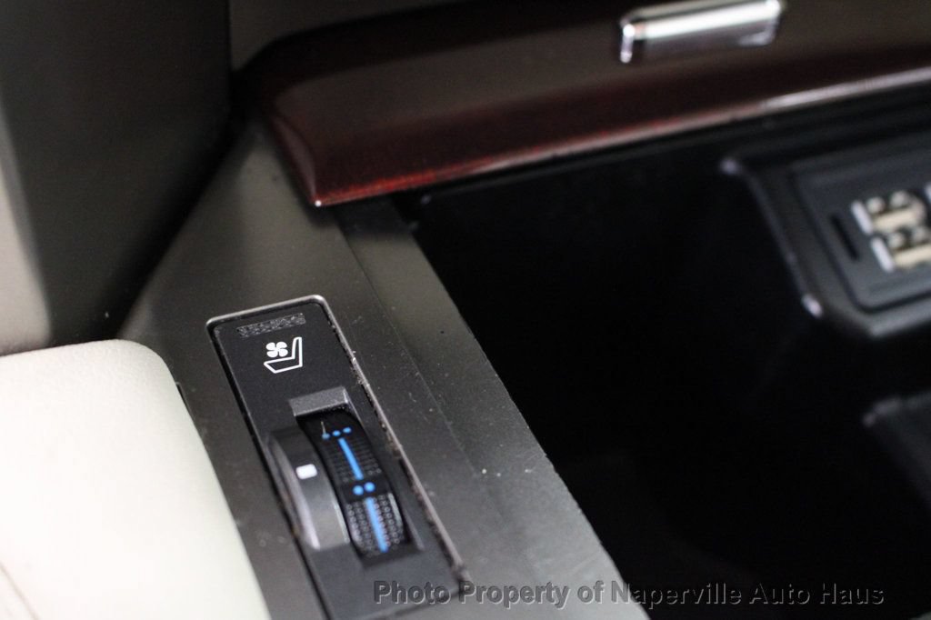 Used 2015 Lexus GX 460 Luxury w/ Preferred Accessory Package AWD/4WD image 23