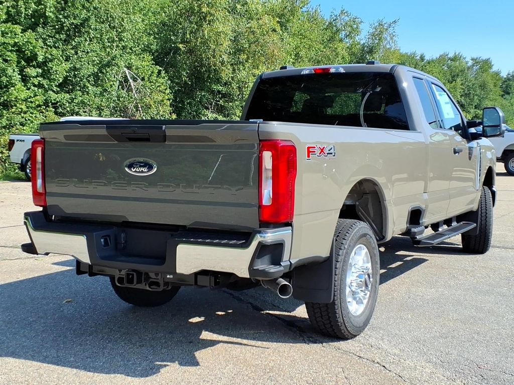 New 2026 Ford F350 XLT w/ FX4 Off-Road Package AWD/4WD image 5