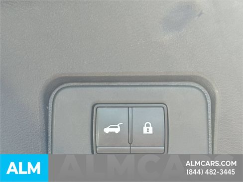 Used 2025 Nissan Rogue SV FWD image 37