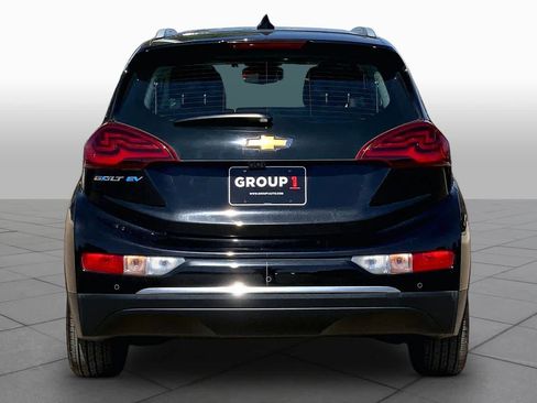 Used 2019 Chevrolet Bolt Premier w/ Infotainment Package FWD image 4
