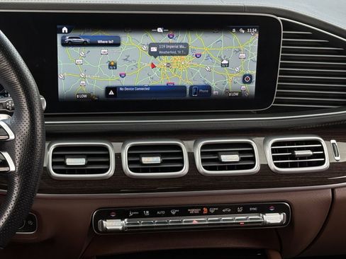 Used 2025 Mercedes-Benz GLS 450 4MATIC image 16