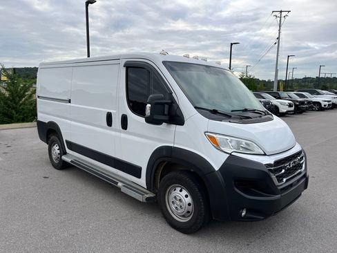 Used 2023 RAM ProMaster 2500 FWD image 2