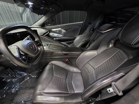 Used 2022 Chevrolet Corvette Stingray Premium Cpe w/ Z51 Performance Package RWD image 20