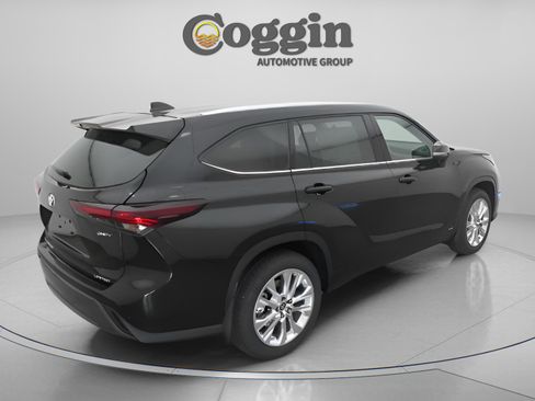 New 2026 Toyota Highlander Limited AWD/4WD image 19