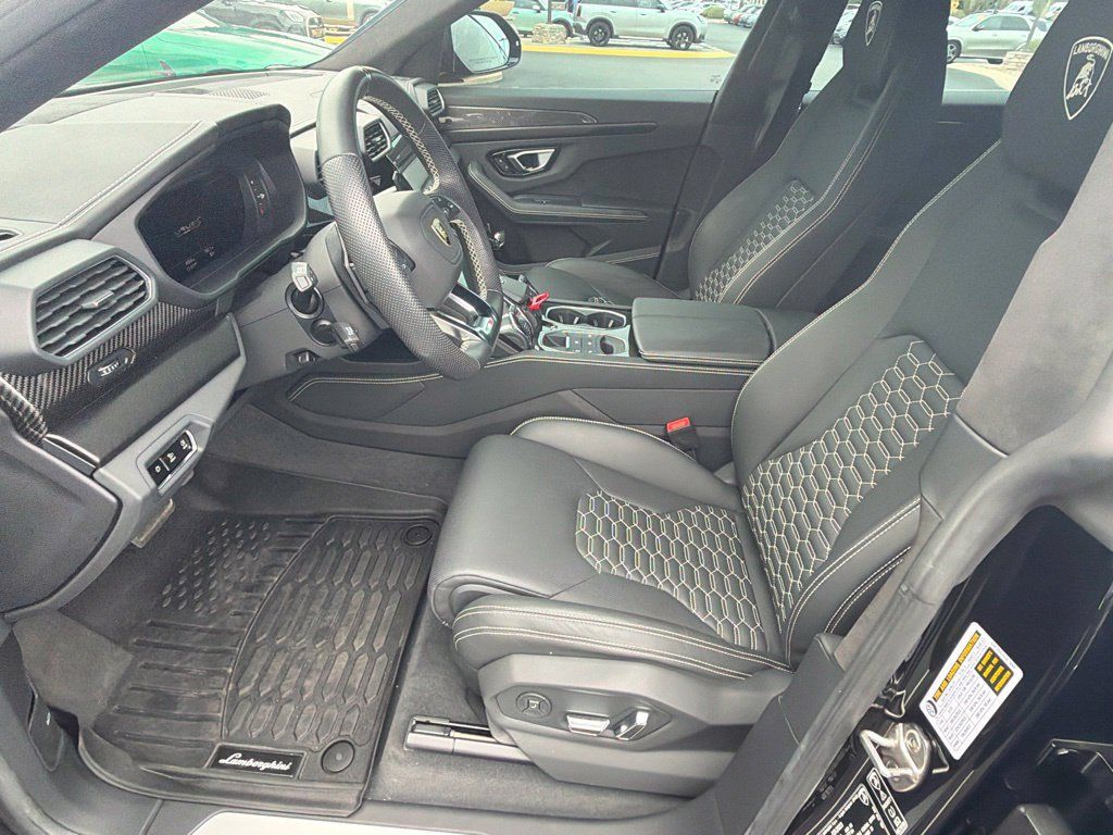 Used 2023 Lamborghini Urus S AWD/4WD image 9