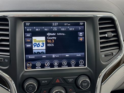 Used 2018 Jeep Grand Cherokee Summit AWD/4WD image 16