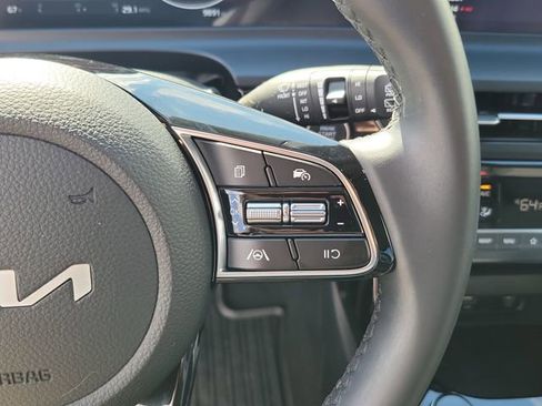 Certified 2024 Kia Seltos S image 17