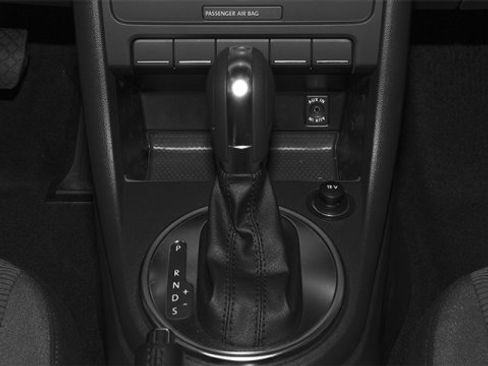 Used 2013 Volkswagen Beetle TDI image 10