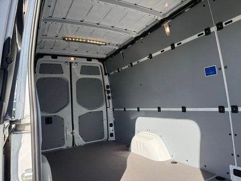 New 2026 Mercedes-Benz Sprinter 2500 image 14