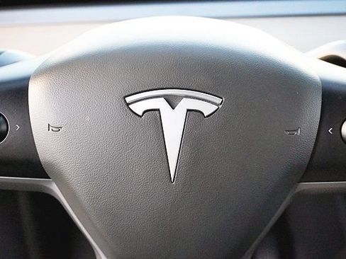 Used 2021 Tesla Model Y Long Range AWD/4WD image 50