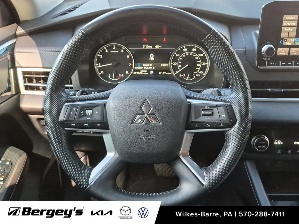 Used 2023 Mitsubishi Outlander SE AWD/4WD image 15
