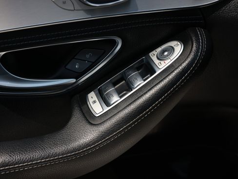 Used 2016 Mercedes-Benz C 300 4MATIC Sedan image 47
