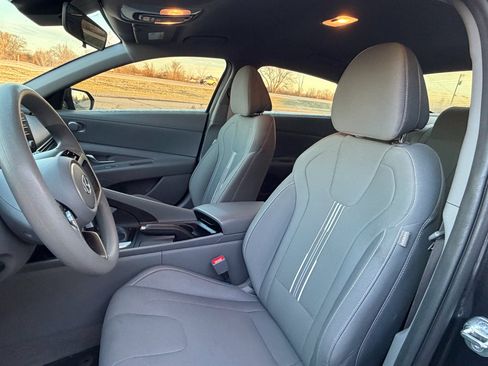 Used 2023 Hyundai Elantra SEL w/ Cargo Package image 25