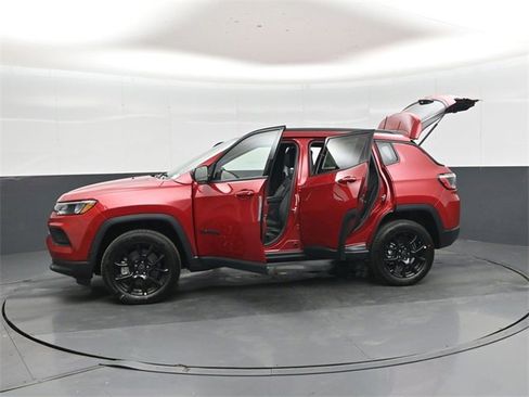 New 2026 Jeep Compass Latitude image 49