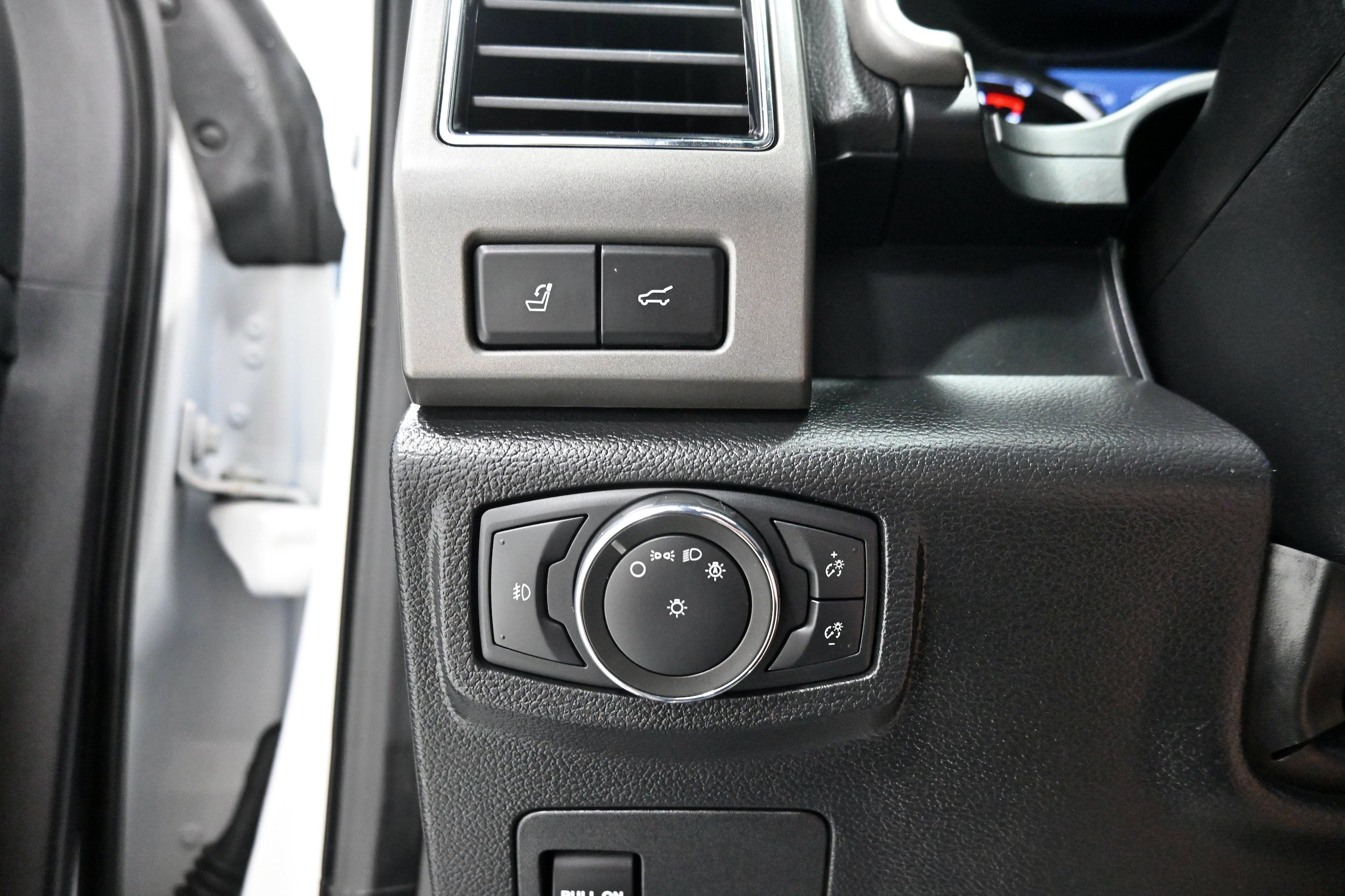 Used 2021 Ford Expedition XLT AWD/4WD image 9