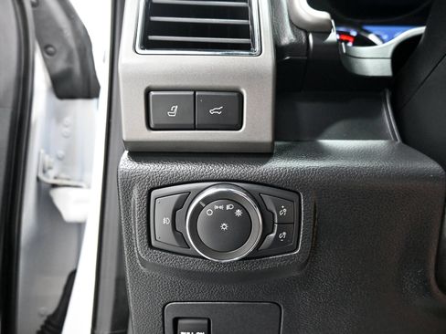 Used 2021 Ford Expedition XLT AWD/4WD image 9